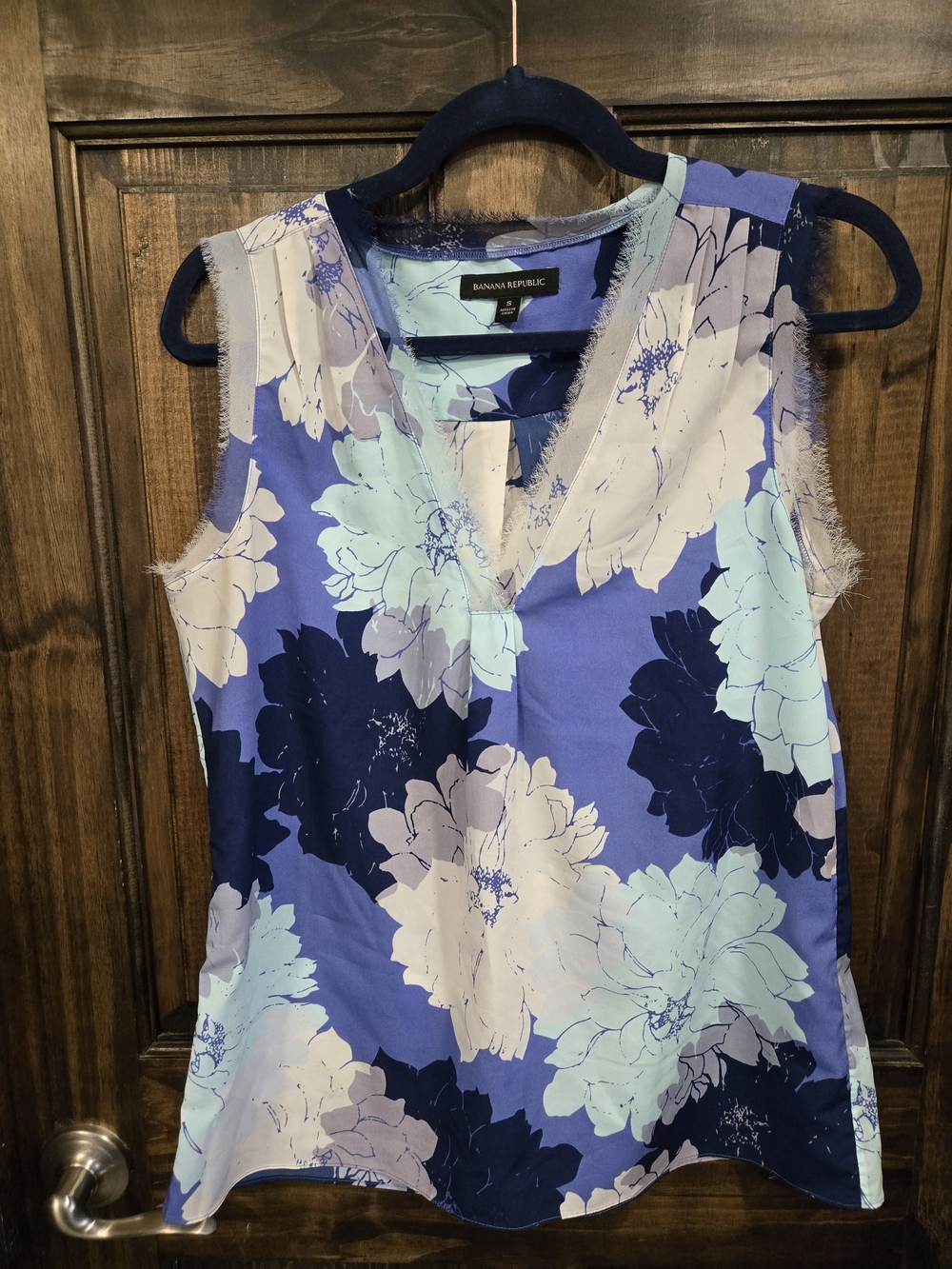 Banana Republic Navy and Light Blue Floral Sleeveless V-Neck Top